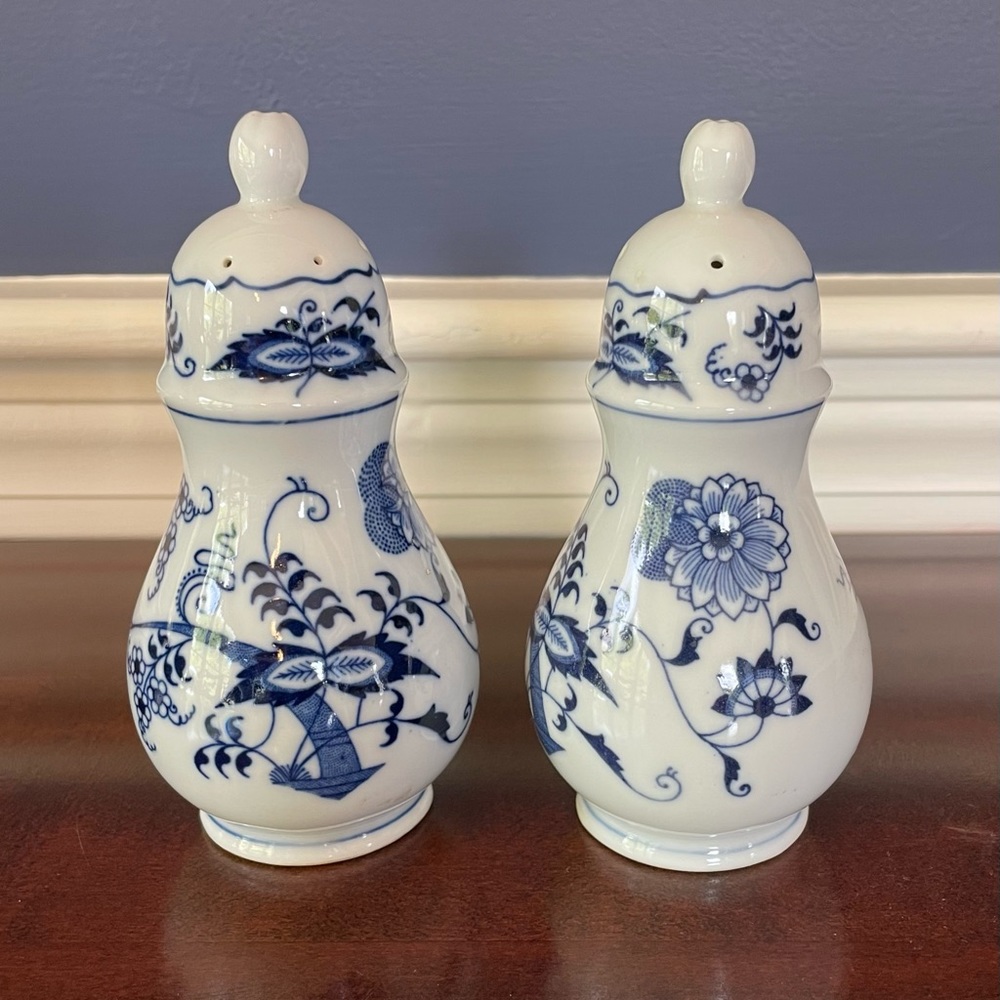 Vintage salt & pepper shakers Blue Danube blue & white porcelain gift idea